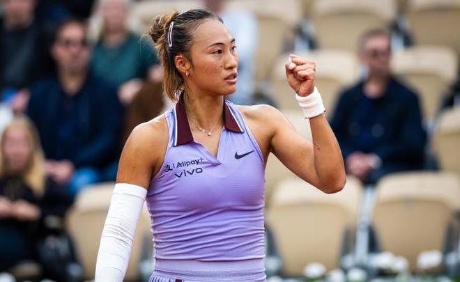 30分提升了4位进法网4强=闯入前十pg模拟器电脑版短短8天郑钦文狂赚4(图6)